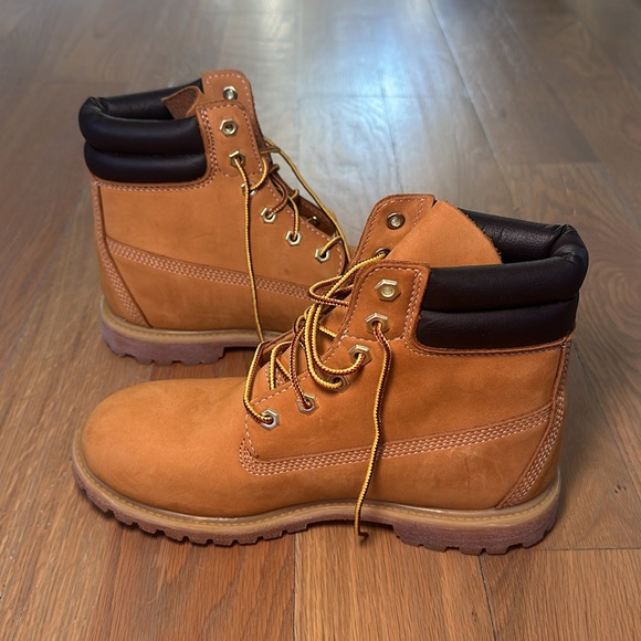 BRAND NEW Timberland Women’s Linden Woods Boot Size 8.5 - Picture 9 of 12